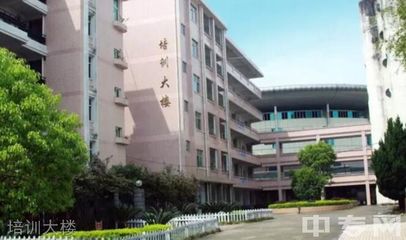 建陽農業工程學校 師資力量與管理水平初探，兼談計算機技術培訓特色